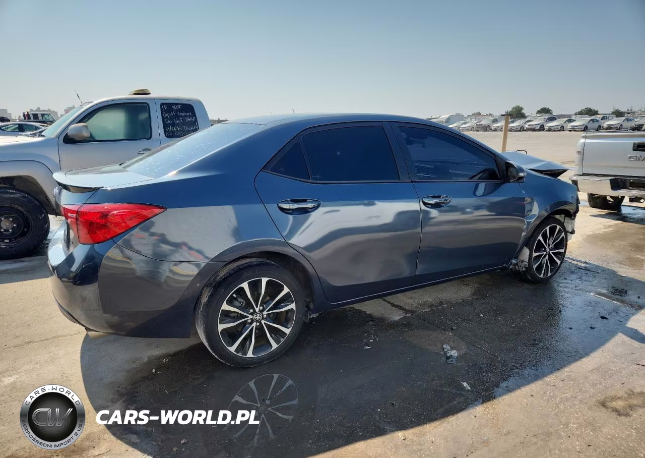 2018 Toyota Corolla VIN:2T1BURHE5JC084745 - 3