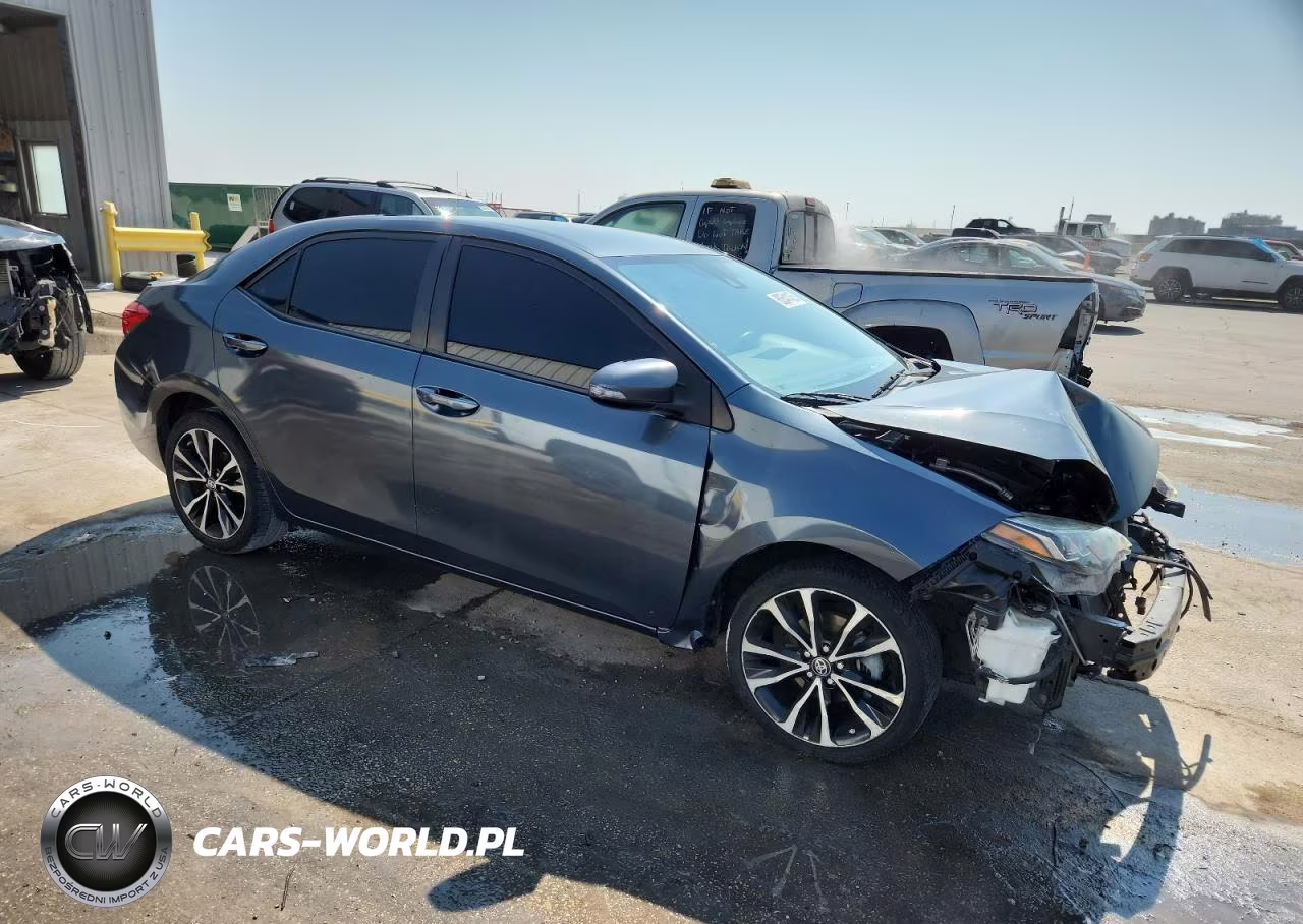 2018 Toyota Corolla VIN:2T1BURHE5JC084745 - 4