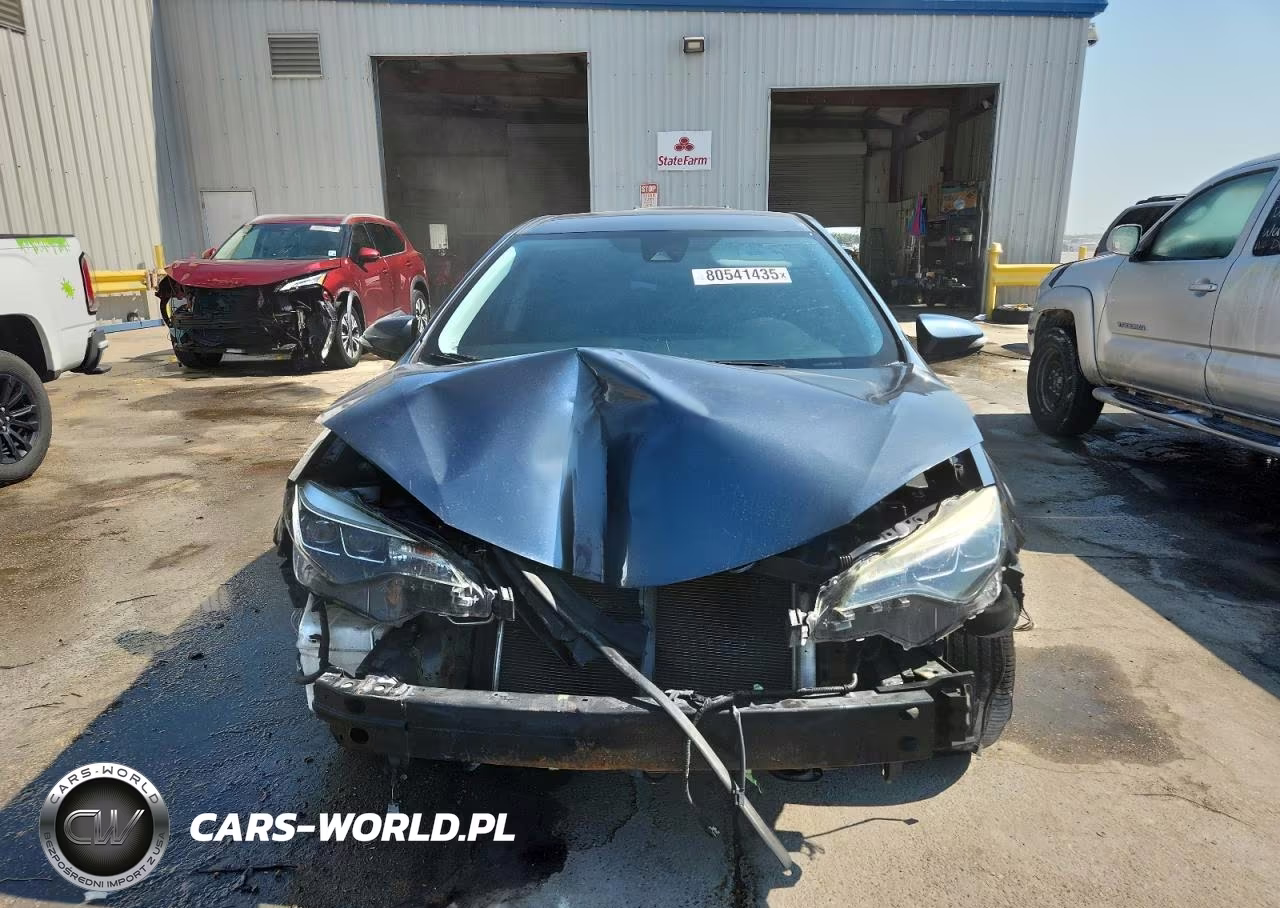 2018 Toyota Corolla VIN:2T1BURHE5JC084745 - 5