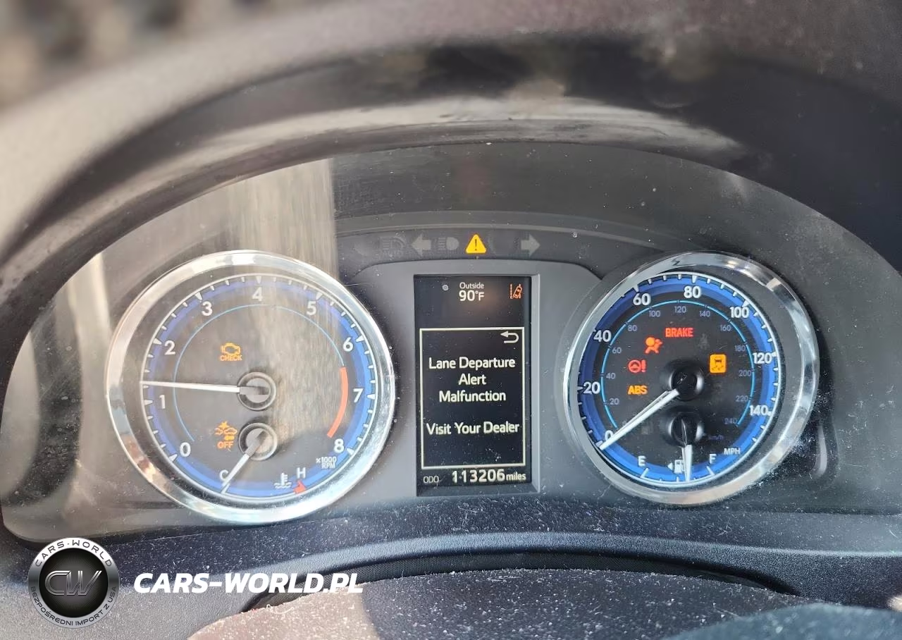 2018 Toyota Corolla VIN:2T1BURHE5JC084745 - 9