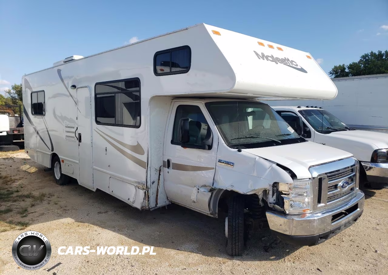 2019 Thor Motor Coach Recreational Vehicle (Rv)