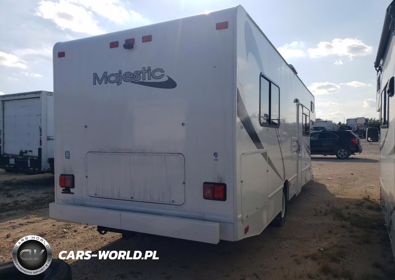 2019 Thor Motor Coach Recreational Vehicle (Rv) VIN:1FDXE4FS8JDC10030 - 4