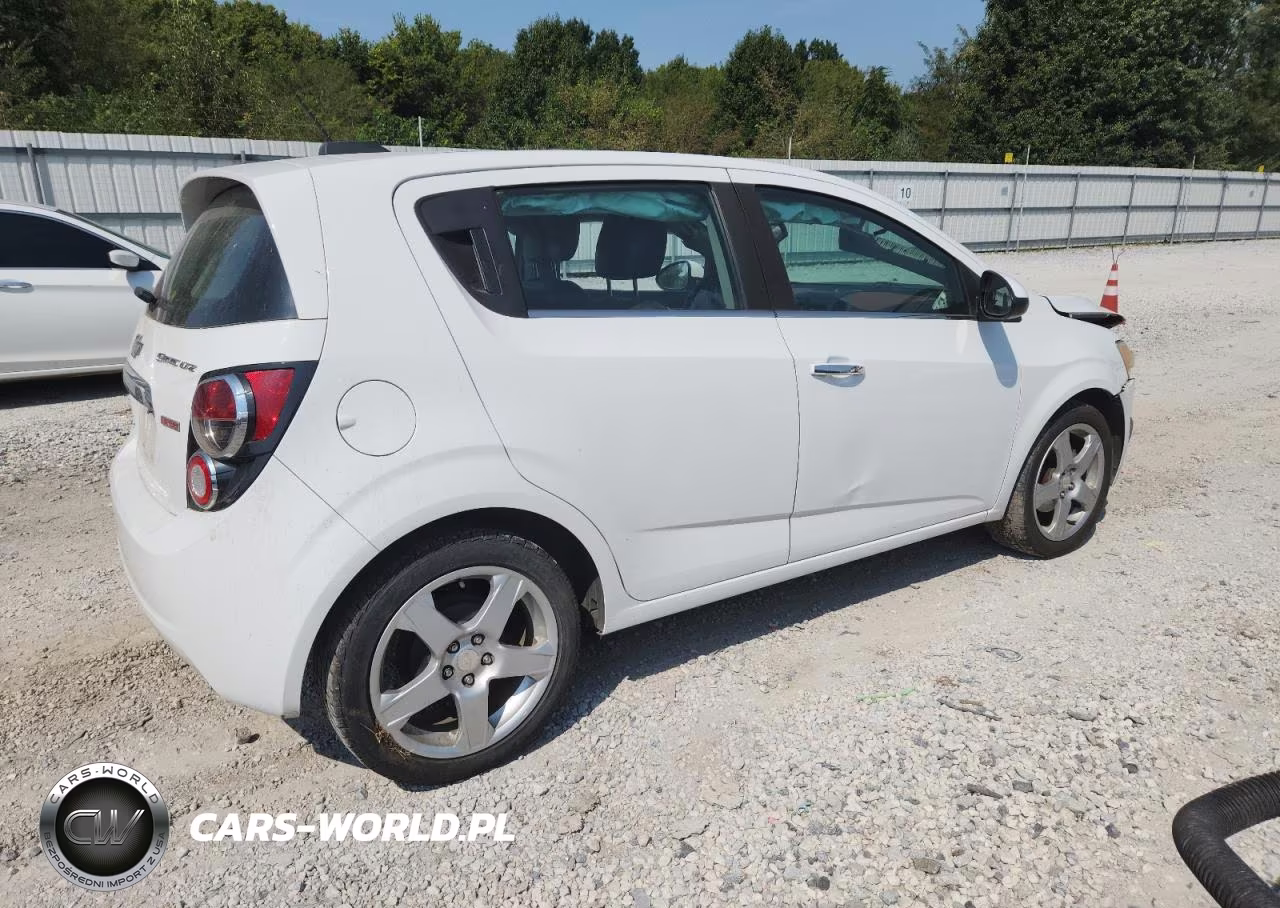 2015 Chevrolet Sonic Ltz VIN:1G1JE6SB0F4122696 - 3
