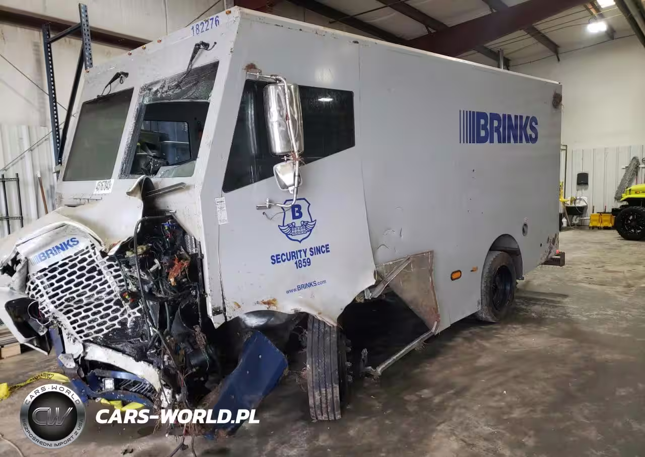 2018 Freightliner Chassis M Line Walk-In Van