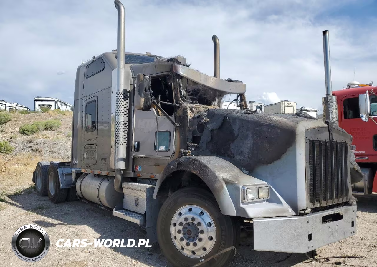 2007 Kenworth T800 Semi Truck