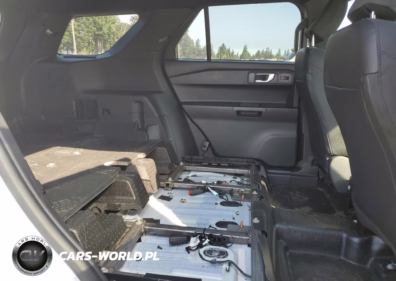 2023 Ford Explorer Police Interceptor VIN:1FM5K8AC8PGA82239 - 11