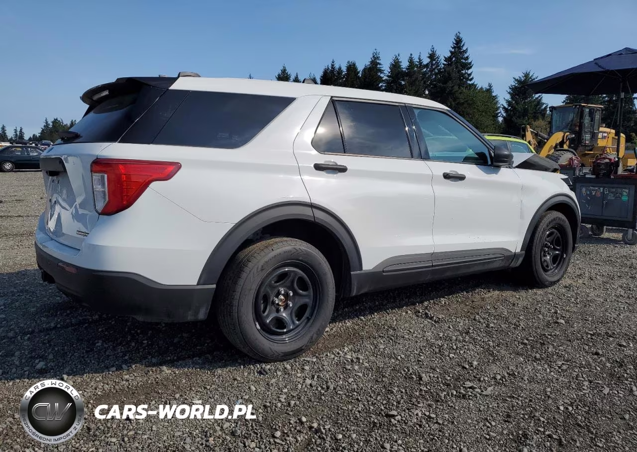 2023 Ford Explorer Police Interceptor VIN:1FM5K8AC8PGA82239 - 3