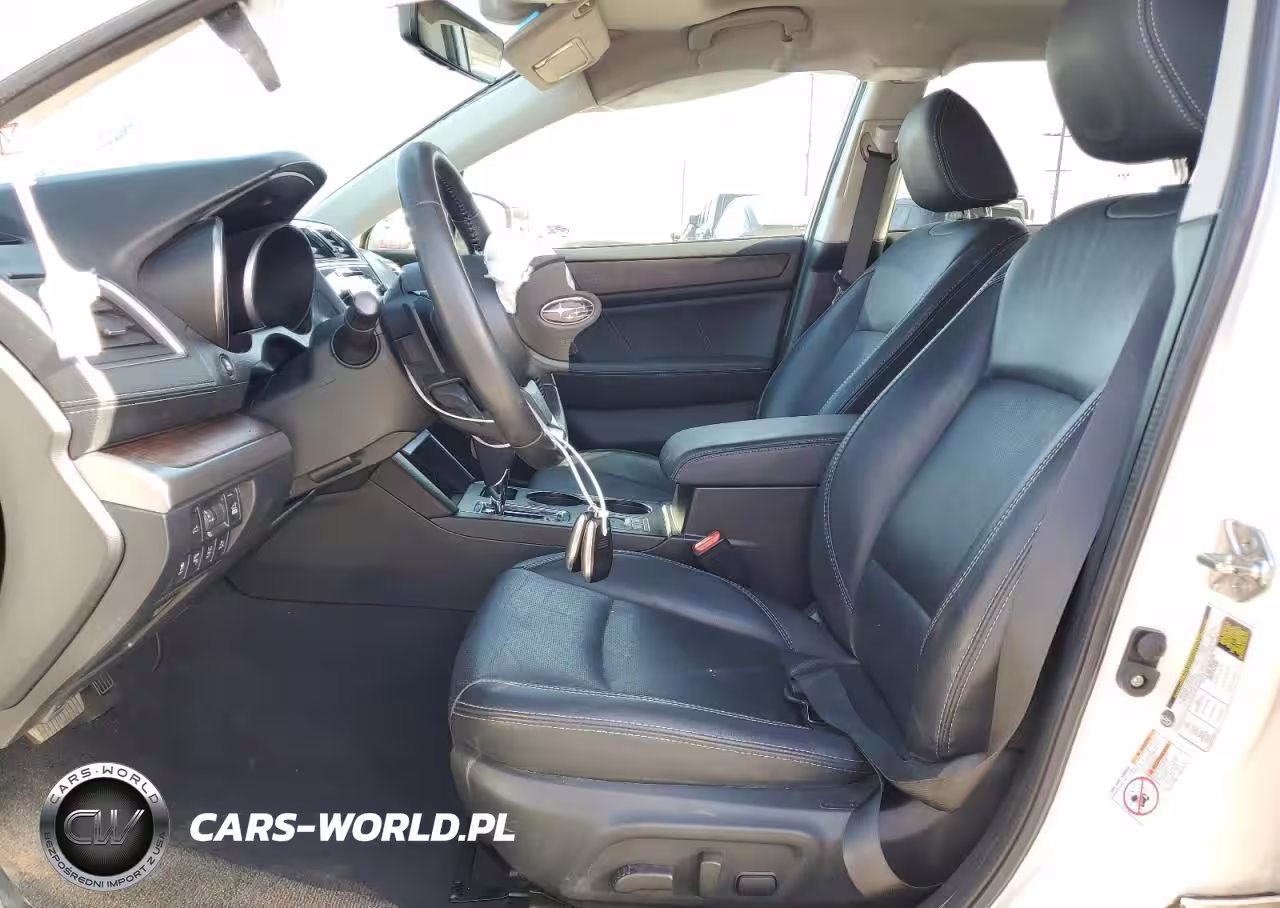 2019 Subaru Outback 3.6R Limited VIN:4S4BSENC4K3278965 - 7