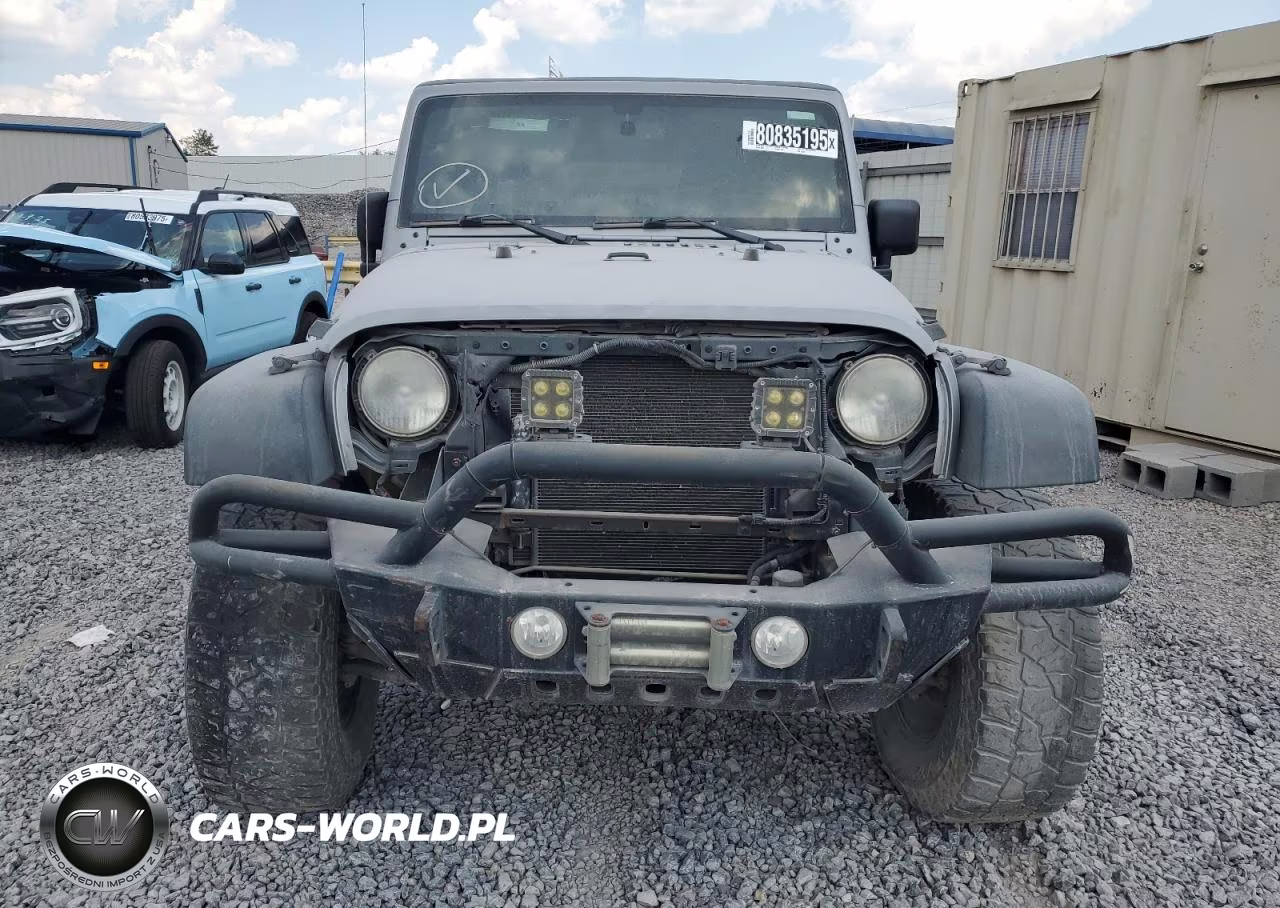 2013 Jeep Wrangler Unlimited Sport VIN:1C4BJWDG8DL548722 - 5