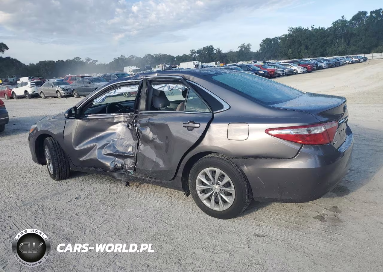 2017 Toyota Camry Le VIN:4T1BF1FK0HU805938 - 2