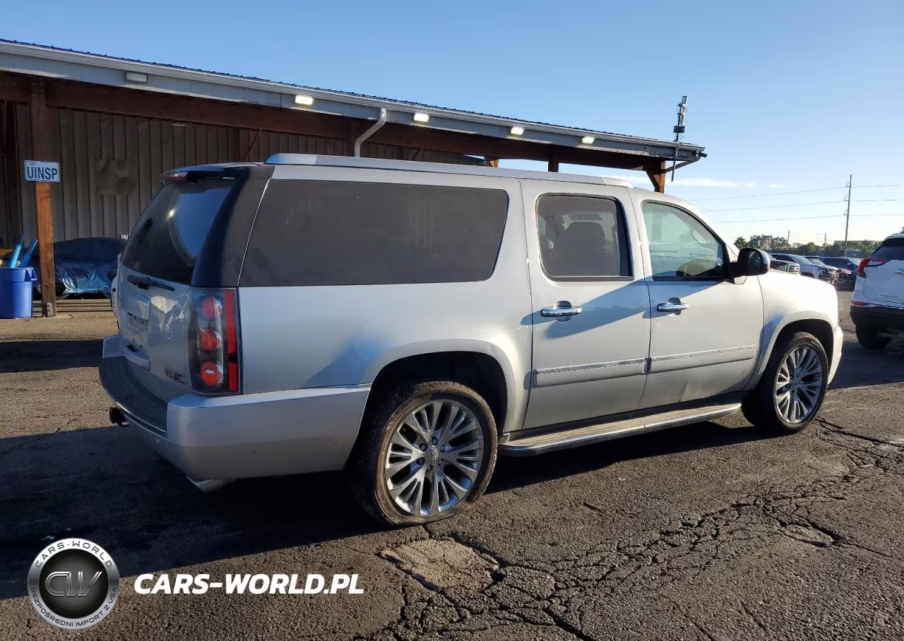 2013 GMC Yukon Xl Denali VIN:1GKS2MEF7DR165671 - 3
