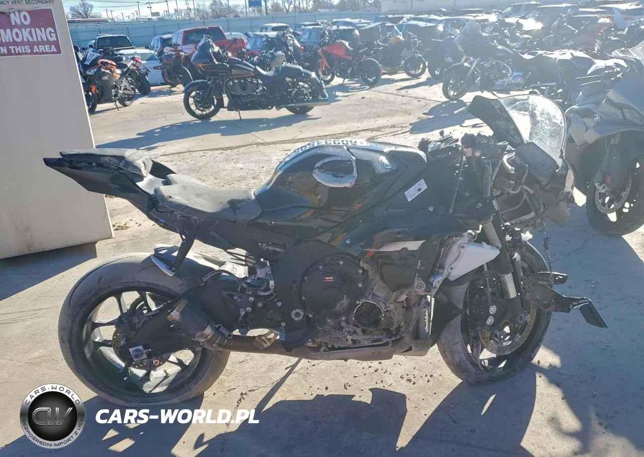 2024 Yamaha Yzfr1