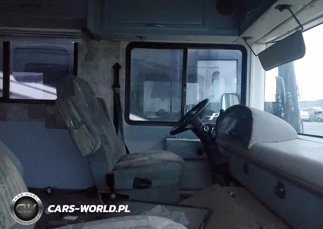 2000 Workhorse Motorhome Chassis P3500 VIN:5B4LP37J1Y3320016 - 6