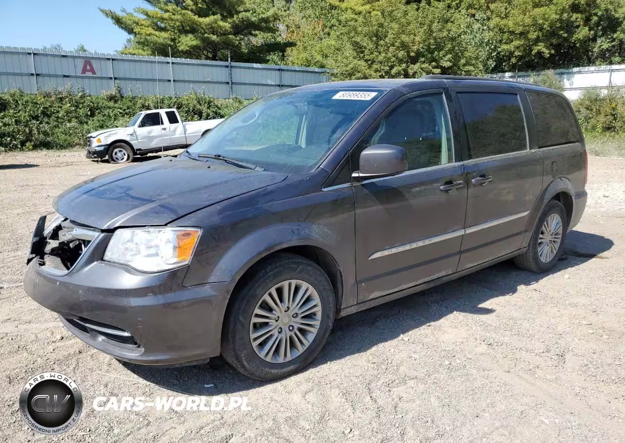 2016 Chrysler Town & Country Touring L