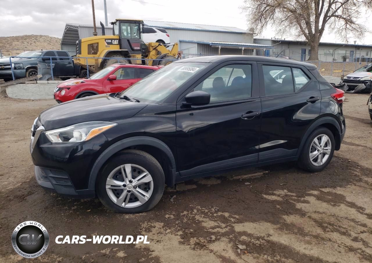NISSAN KICKS S