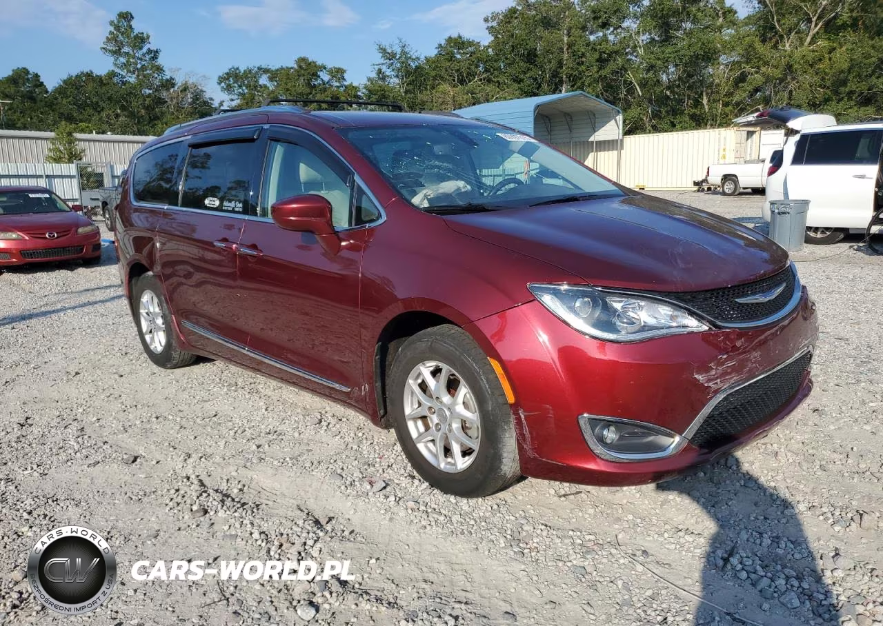 2020 Chrysler Pacifica Touring L VIN:2C4RC1BG3LR283535 - 4