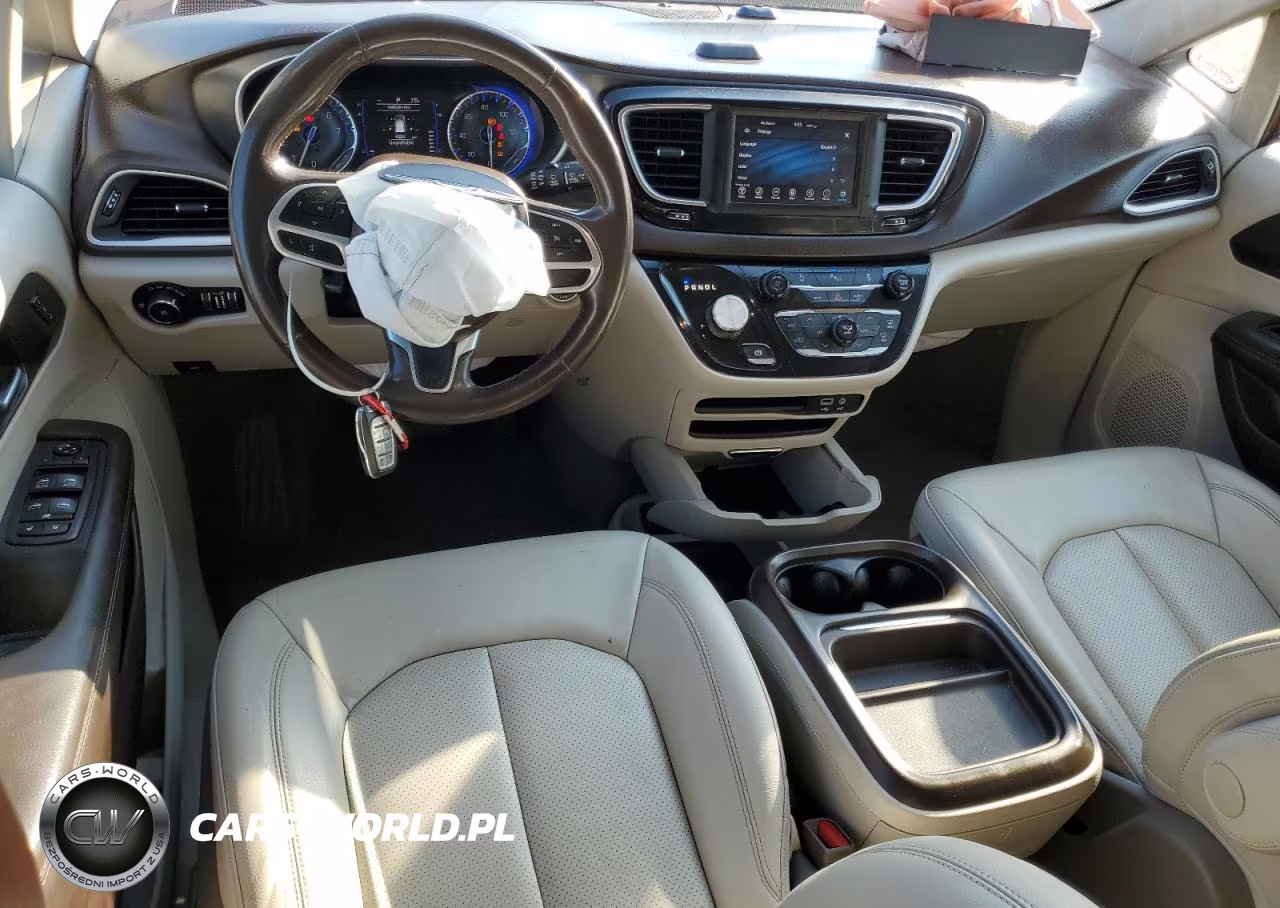 2020 Chrysler Pacifica Touring L VIN:2C4RC1BG3LR283535 - 8