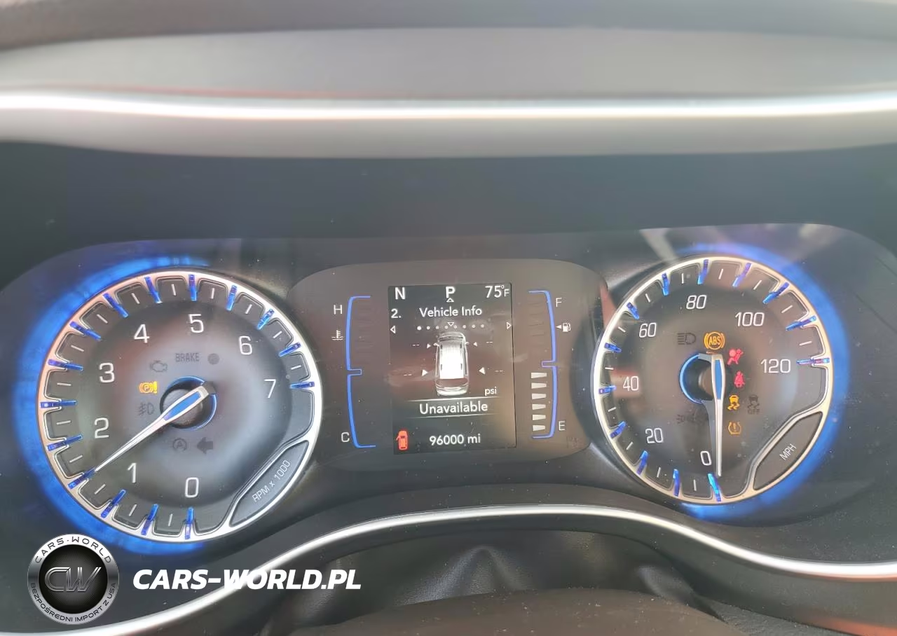 2020 Chrysler Pacifica Touring L VIN:2C4RC1BG3LR283535 - 9