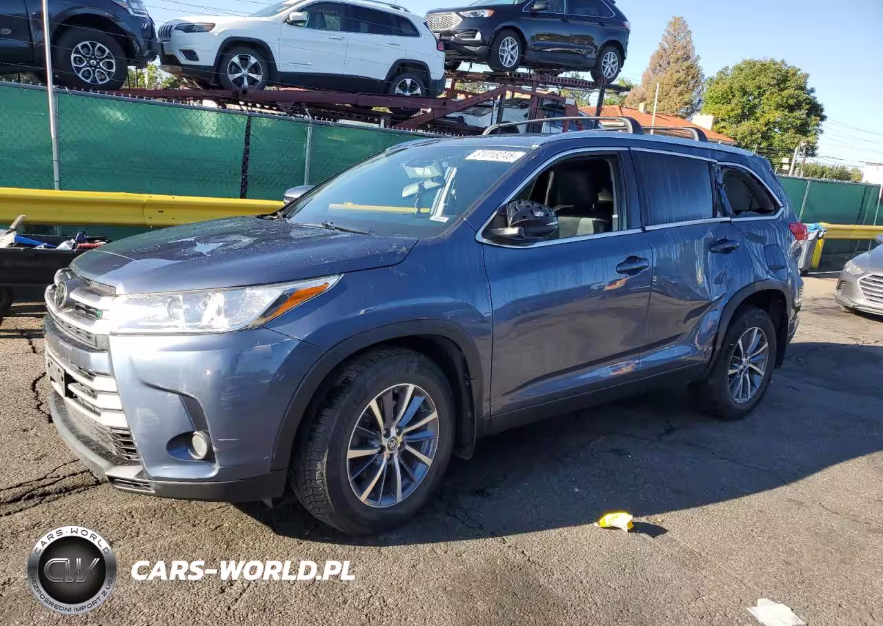 2019 Toyota Highlander Se