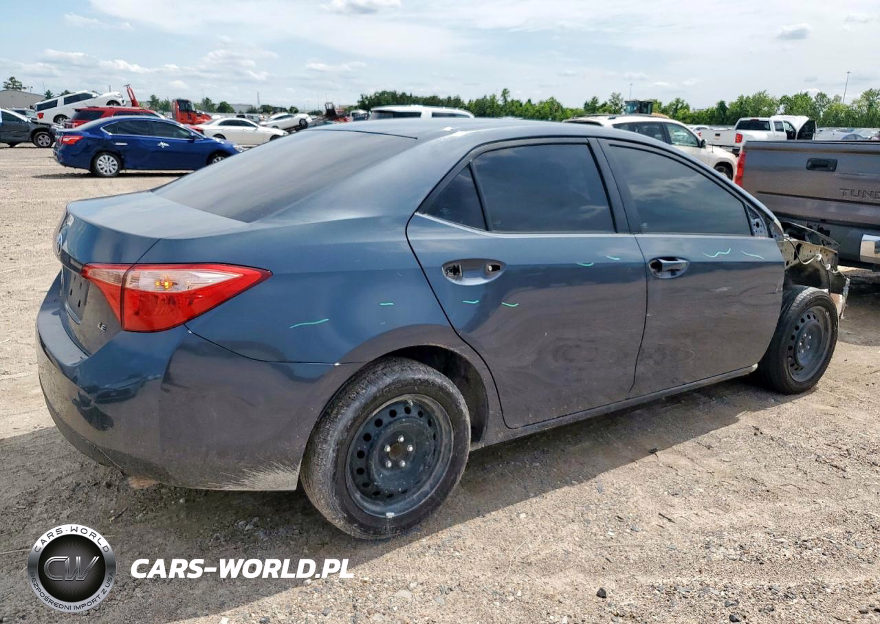 2018 Toyota Corolla L VIN:5YFBURHE9JP744298 - 3