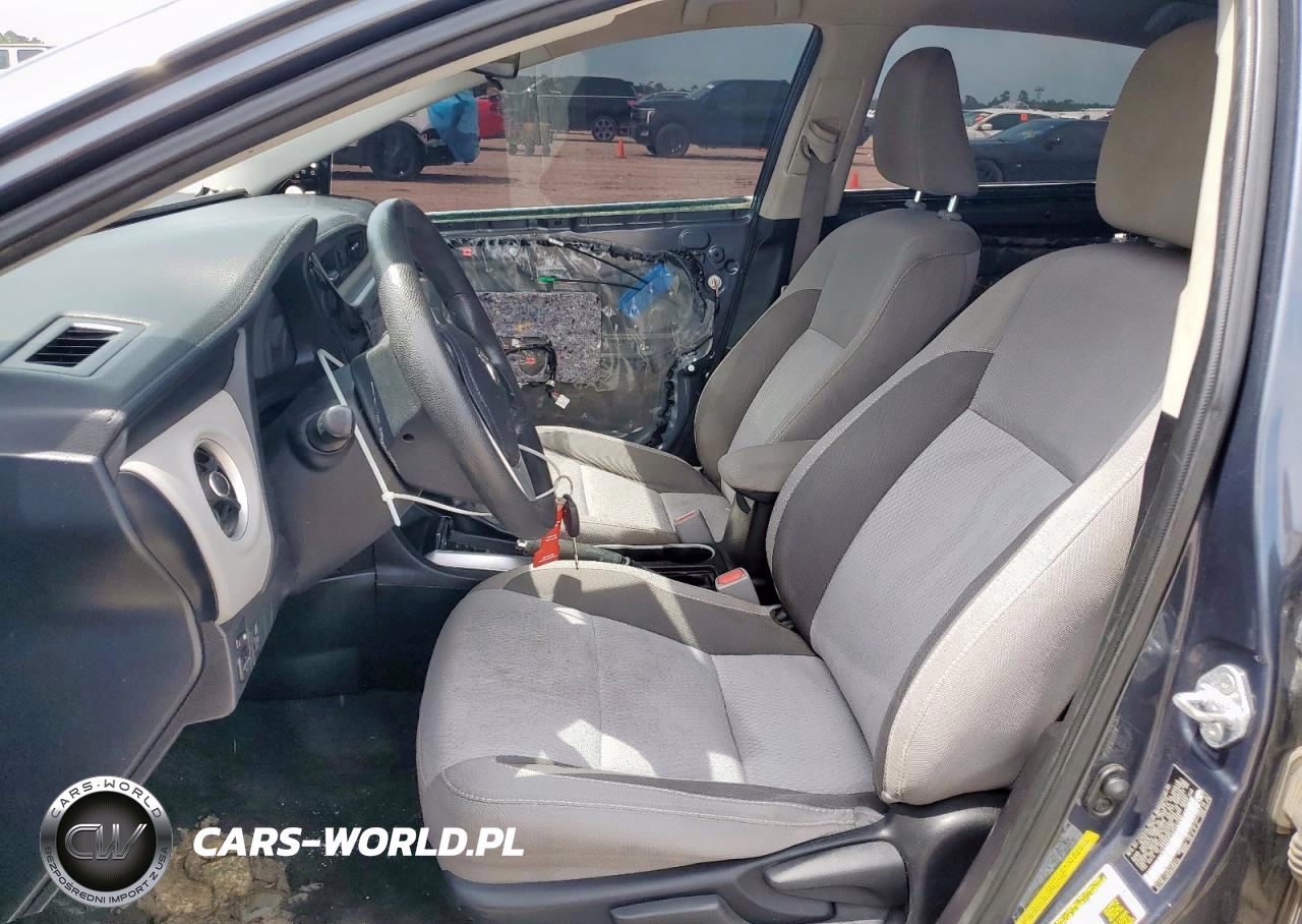 2018 Toyota Corolla L VIN:5YFBURHE9JP744298 - 7