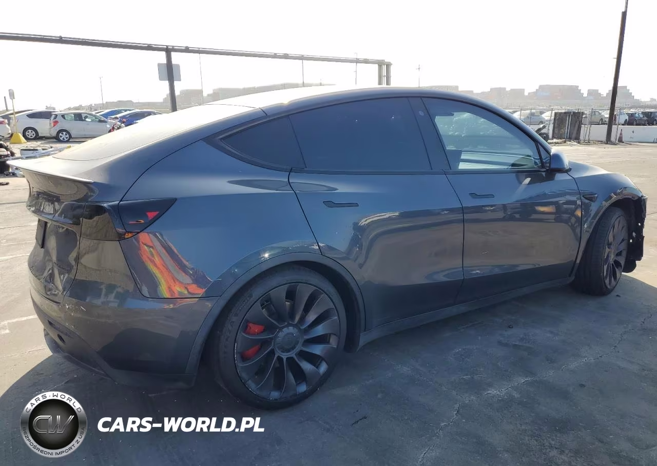2020 Tesla Model Y VIN:5YJYGDEF5LF001847 - 3
