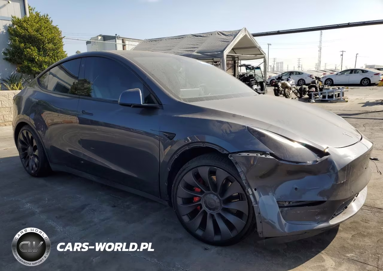 2020 Tesla Model Y VIN:5YJYGDEF5LF001847 - 4