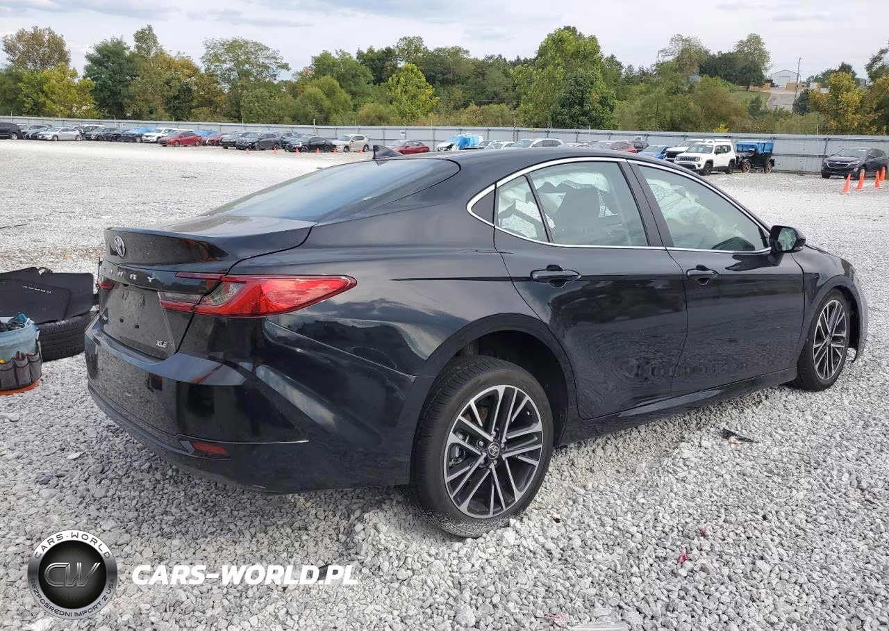 2025 Toyota Camry Xse VIN:4T1DAACK4SU141047 - 3