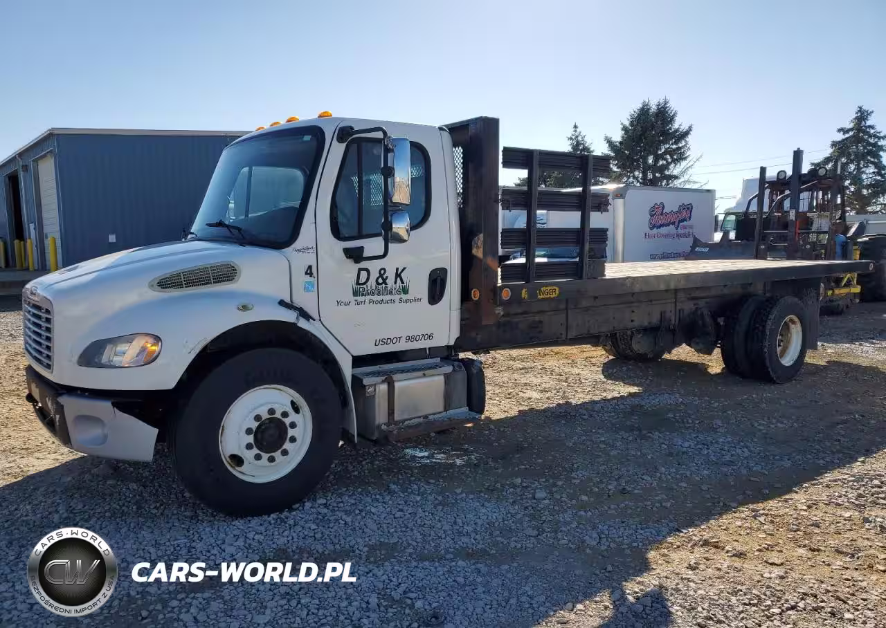 2014 Freightliner M2 106 Med - Semi Truck