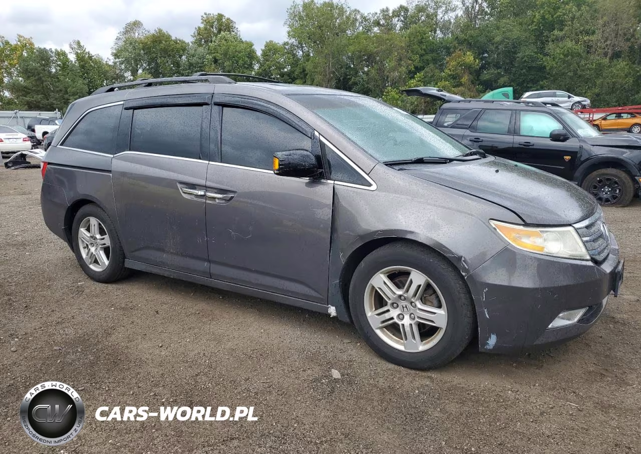2012 Honda Odyssey Touring VIN:5FNRL5H99CB136826 - 4