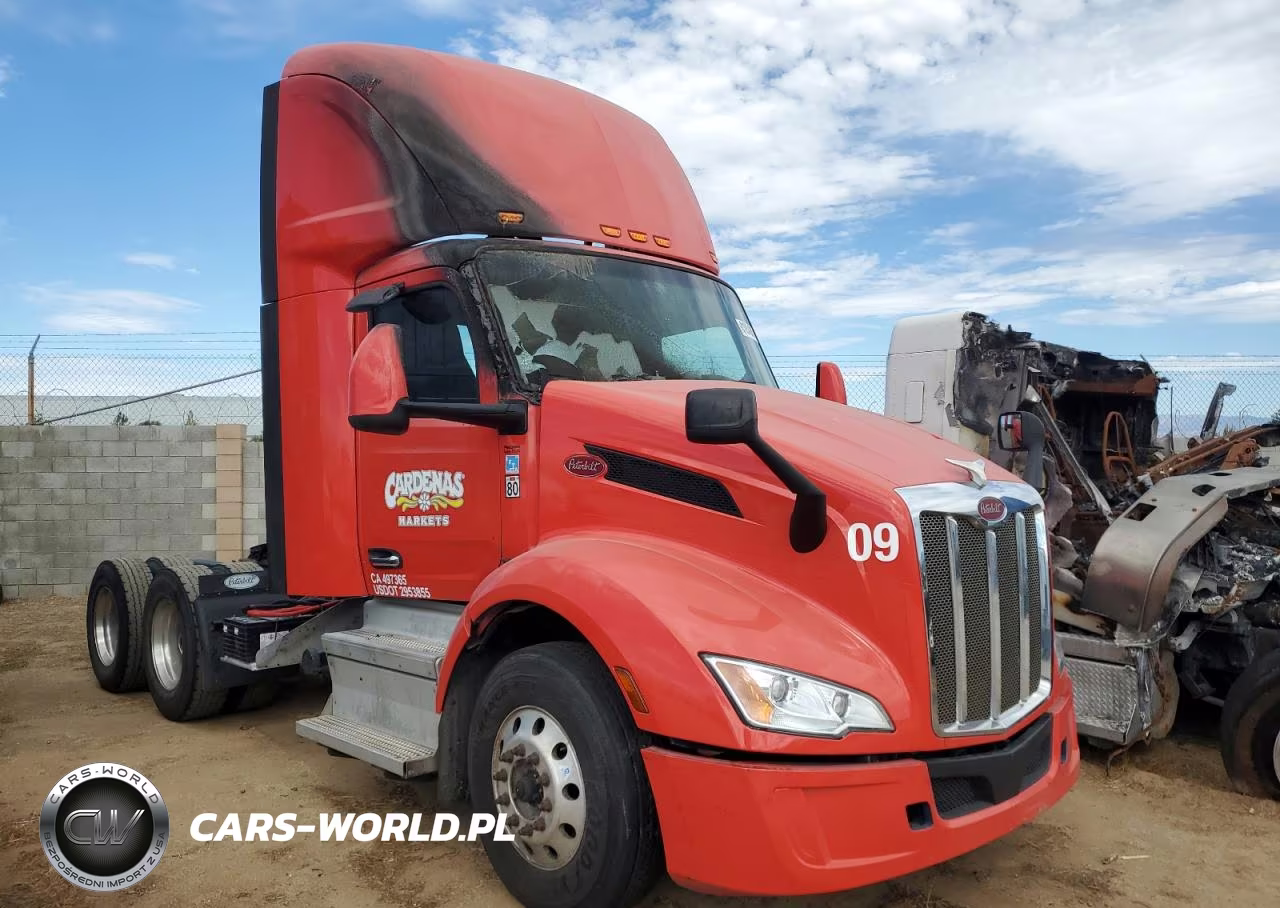 2022 Peterbilt 579 Semi Truck
