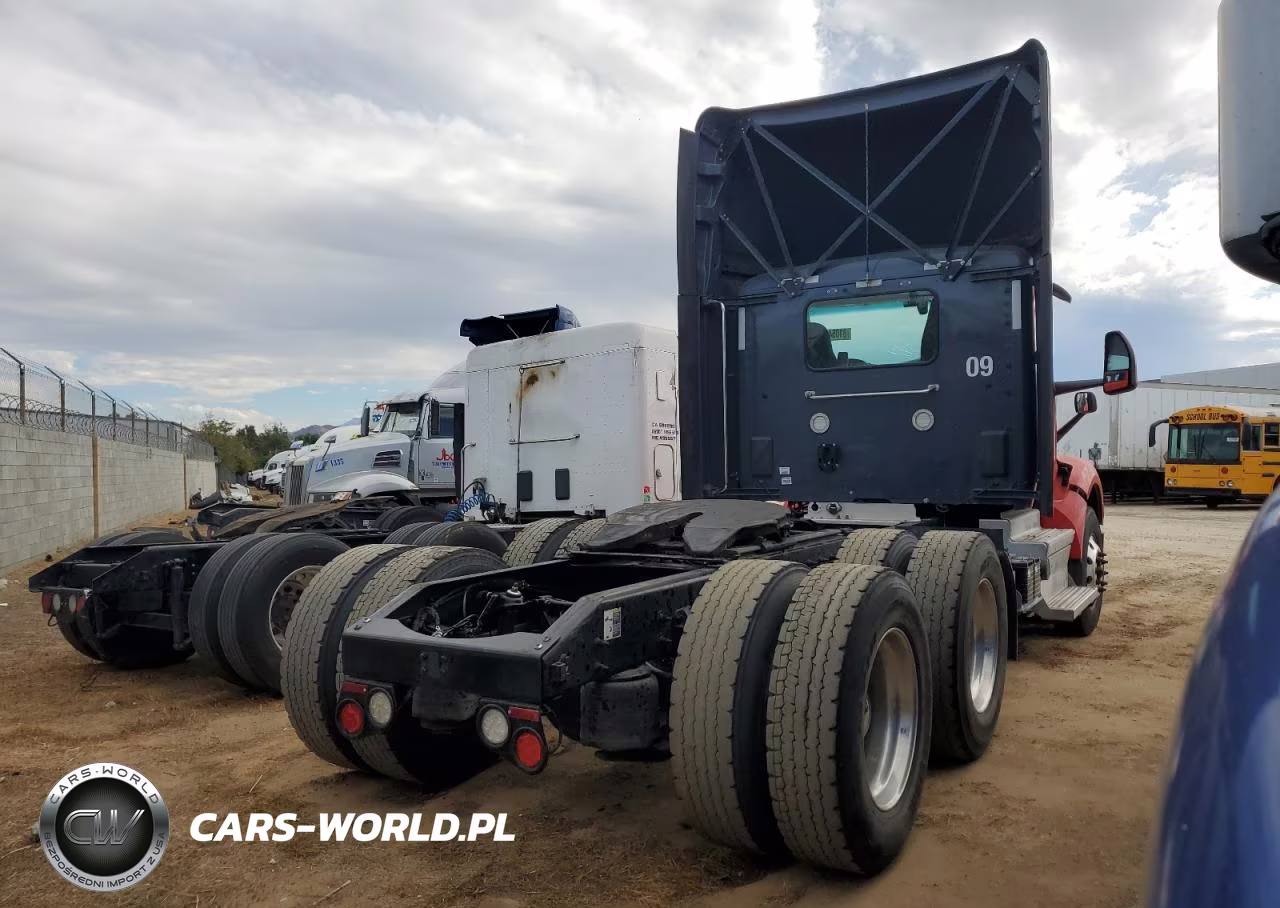 2022 Peterbilt 579 Semi Truck VIN:1XPBDP9X3ND822523 - 4