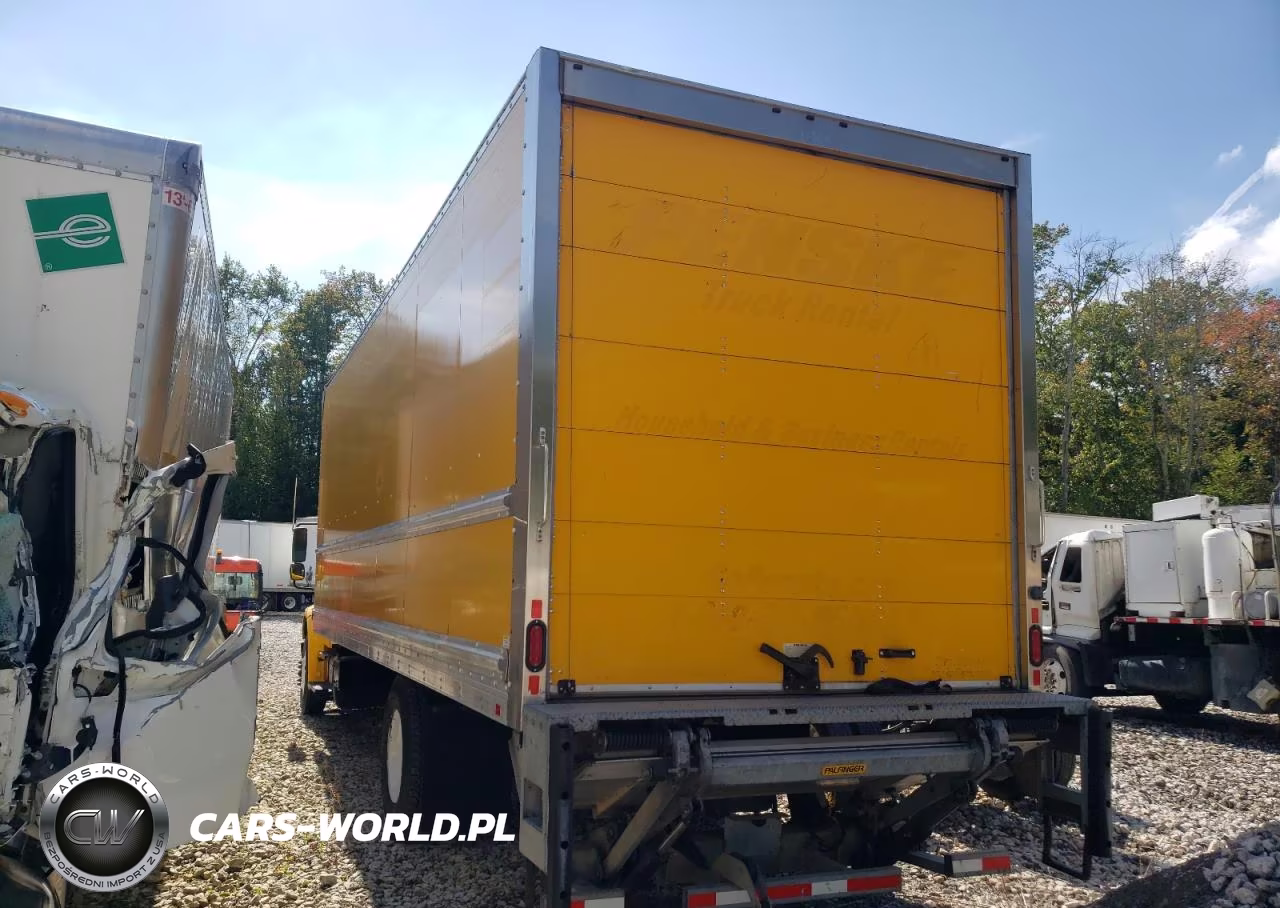 2018 Freightliner M2 106 Med - Semi Truck VIN:3ALACWFC8JDJH5069 - 2