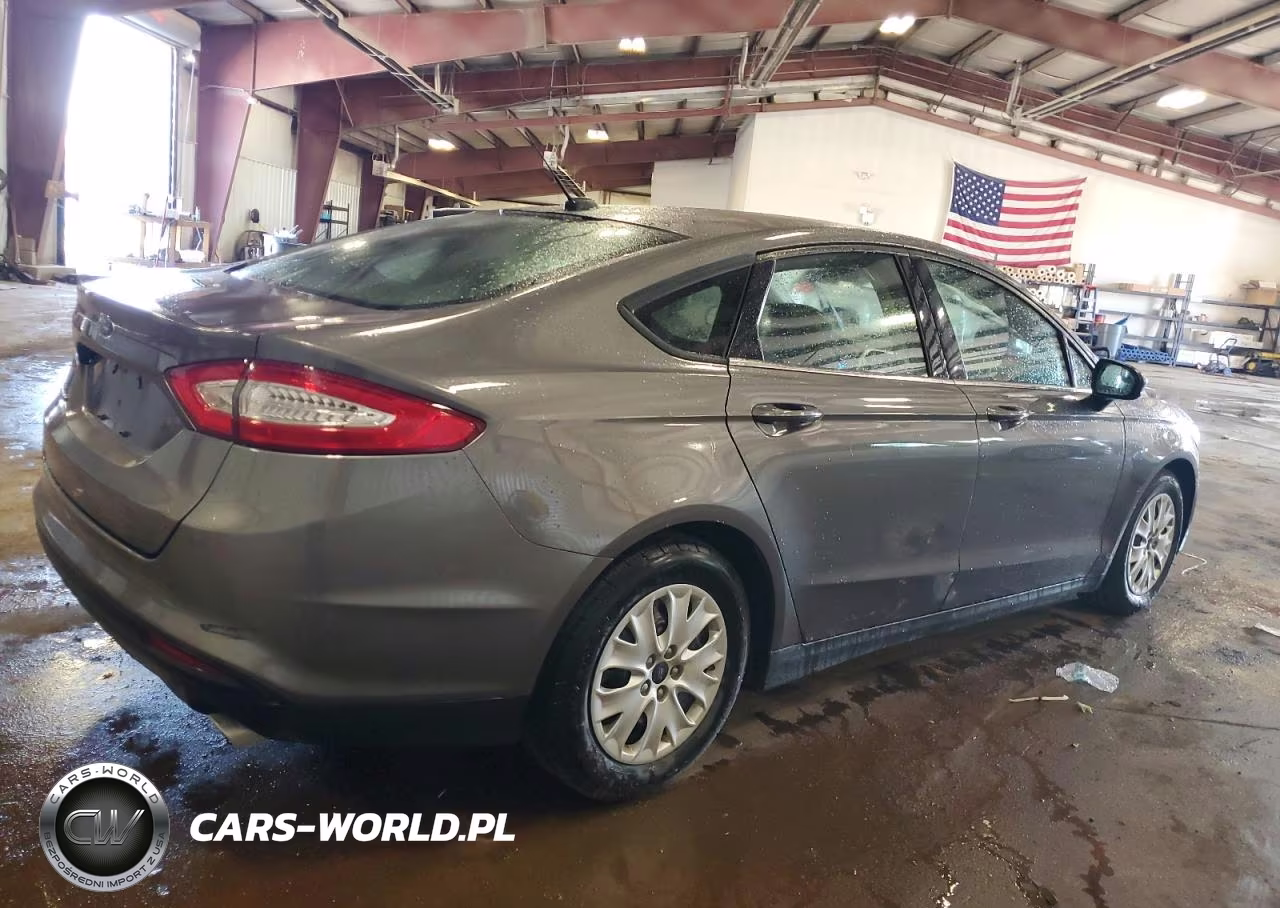 2013 Ford Fusion S VIN:3FA6P0G76DR213846 - 3