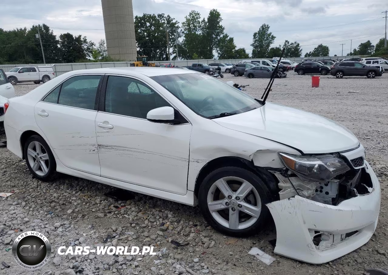 2014 Toyota Camry L VIN:4T1BF1FK6EU805454 - 4
