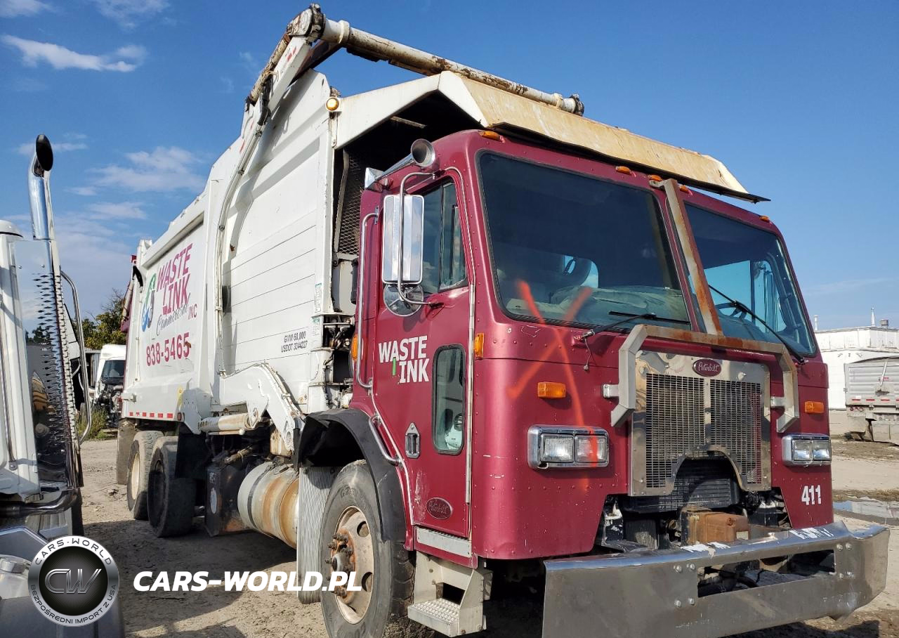 2010 Peterbilt Tractor 320 - Semi Truck