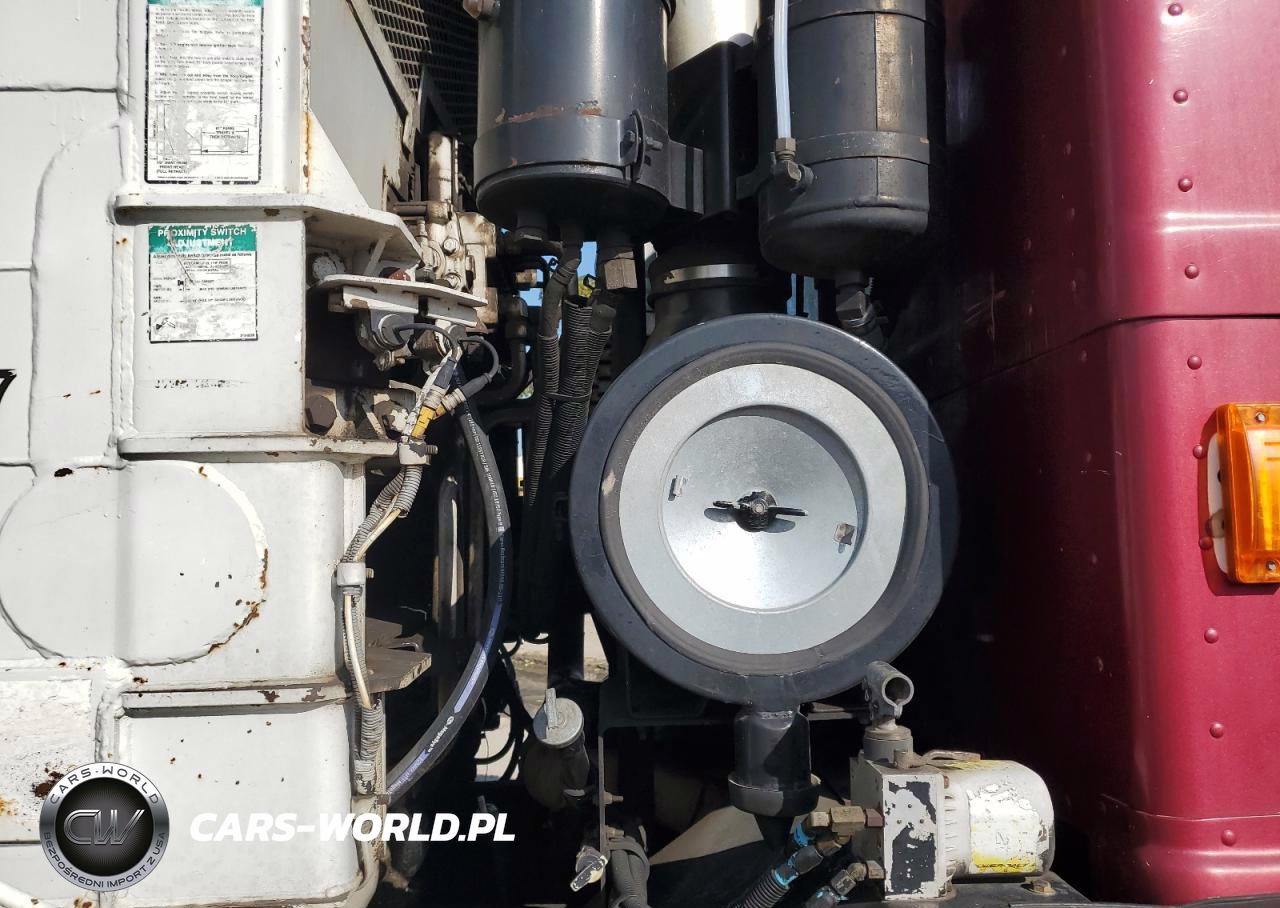 2010 Peterbilt Tractor 320 - Semi Truck VIN:3BPZL00X8AF719964 - 7