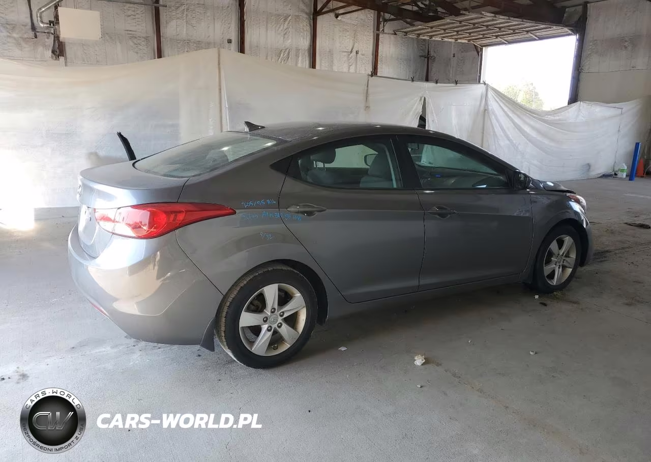 2013 Hyundai Elantra Gls VIN:5NPDH4AE0DH403738 - 3