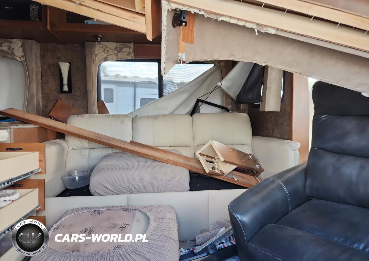 2011 Tiffin Motor Homes Allegro Recreational Vehicle VIN:1F66F5DY6B0A05005 - 5