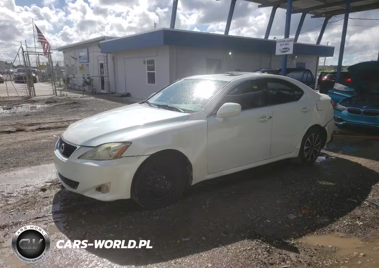 LEXUS
