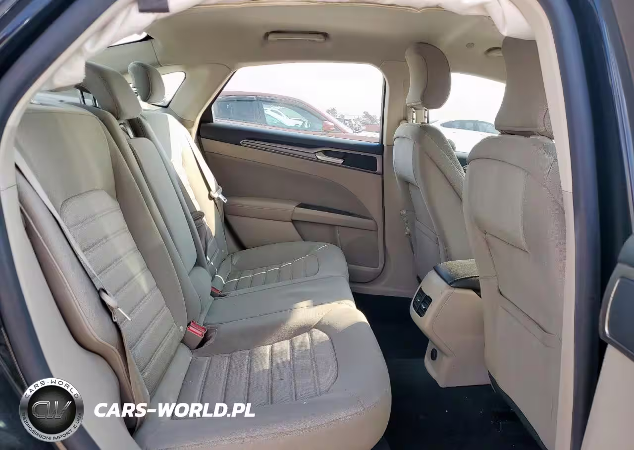 2019 Ford Fusion Se VIN:3FA6P0LU6KR257368 - 10