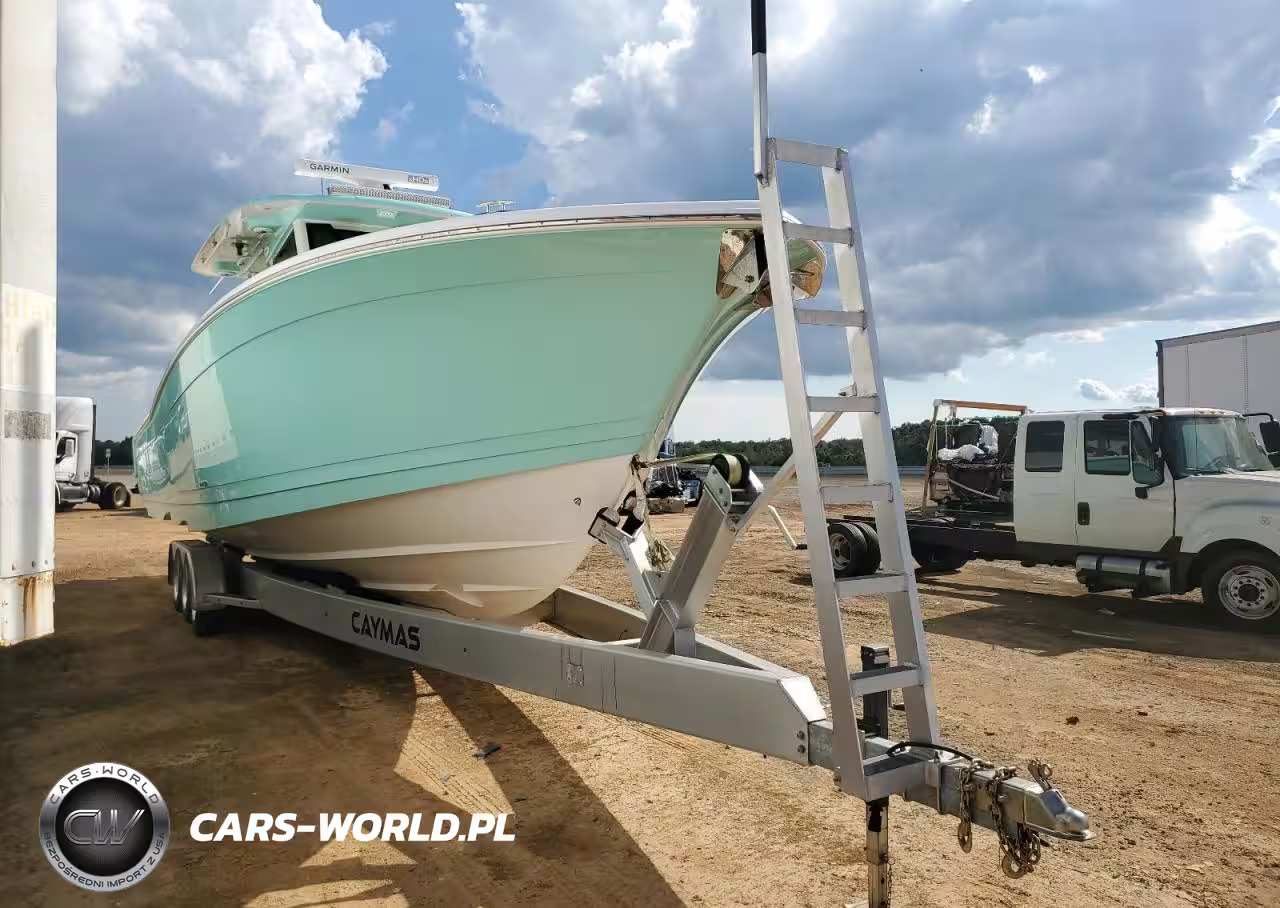 2022 Cayman 401 Cc - Boat