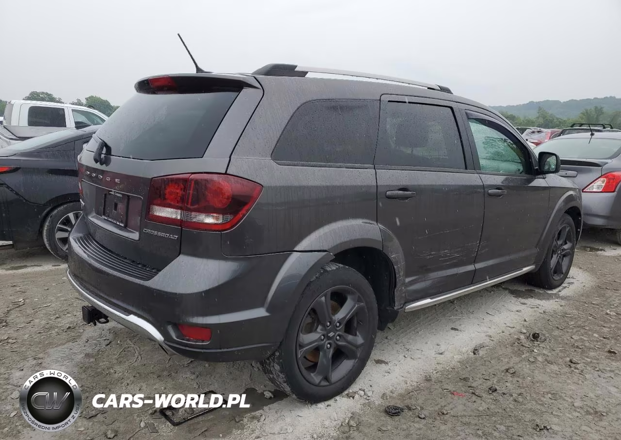 2018 Dodge Journey Crossroad VIN:3C4PDDGG0JT386386 - 3