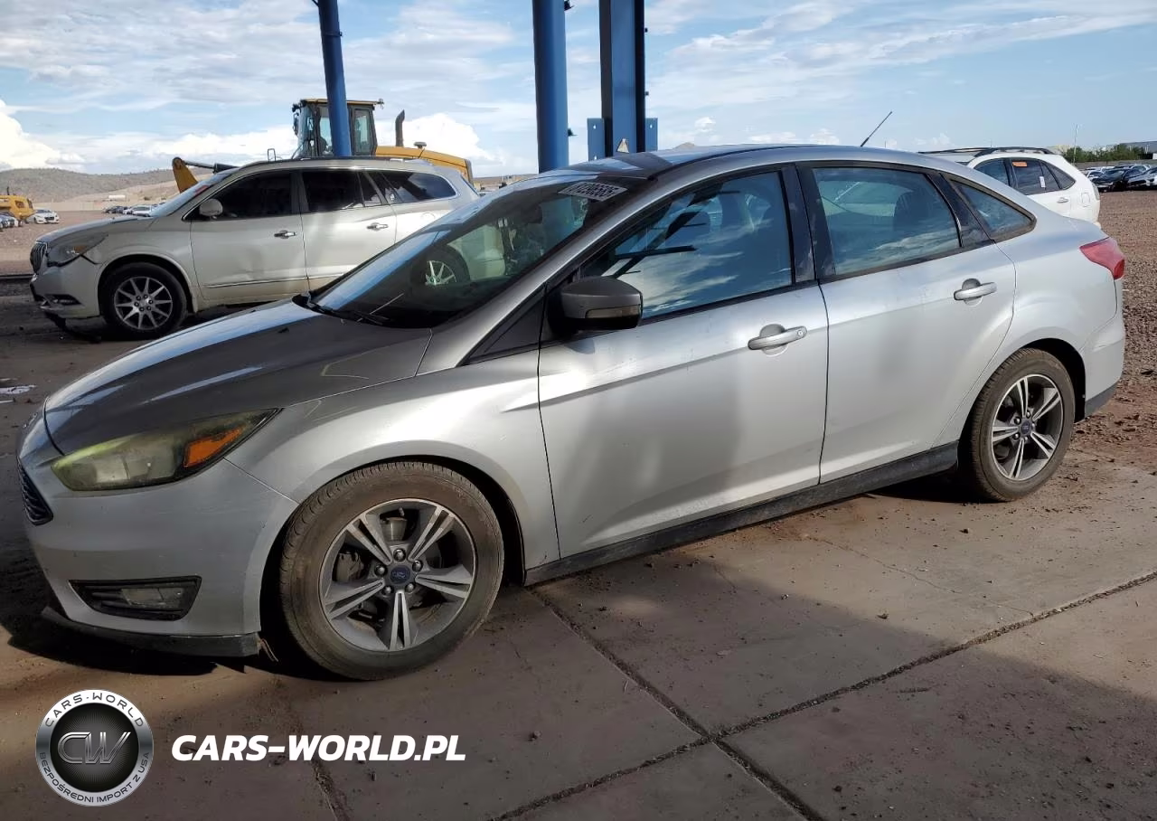 2017 Ford Focus Se VIN:1FADP3FE1HL258156 - 1