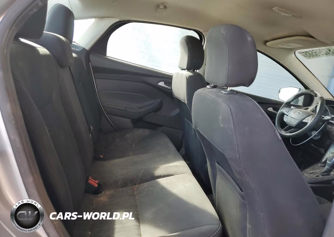 2017 Ford Focus Se VIN:1FADP3FE1HL258156 - 10
