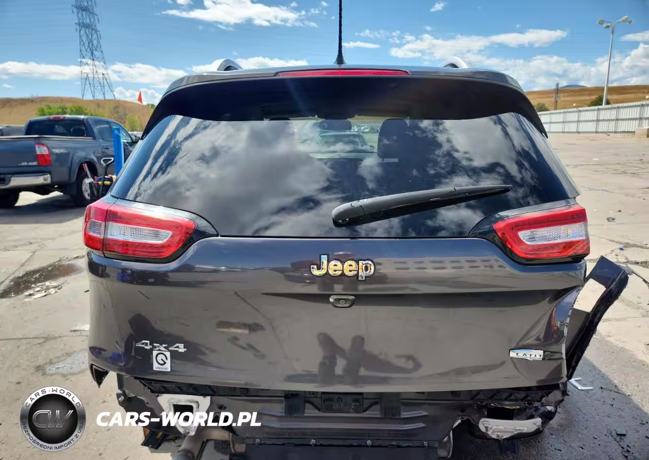 2015 Jeep Cherokee Latitude VIN:1C4PJMCB6FW679603 - 6
