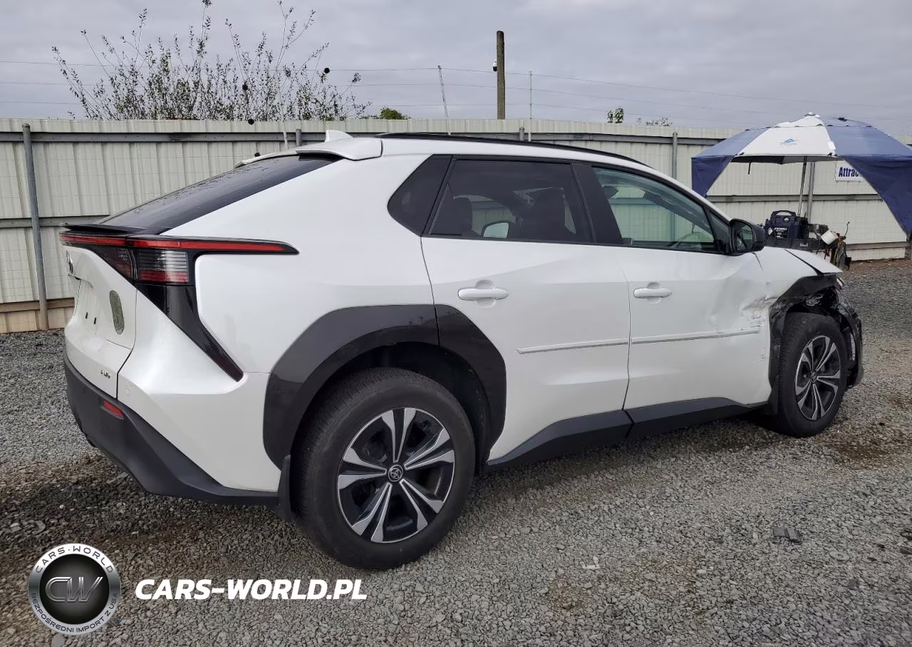 2023 Toyota Bz4X Xle VIN:JTMABACA8PA022924 - 3