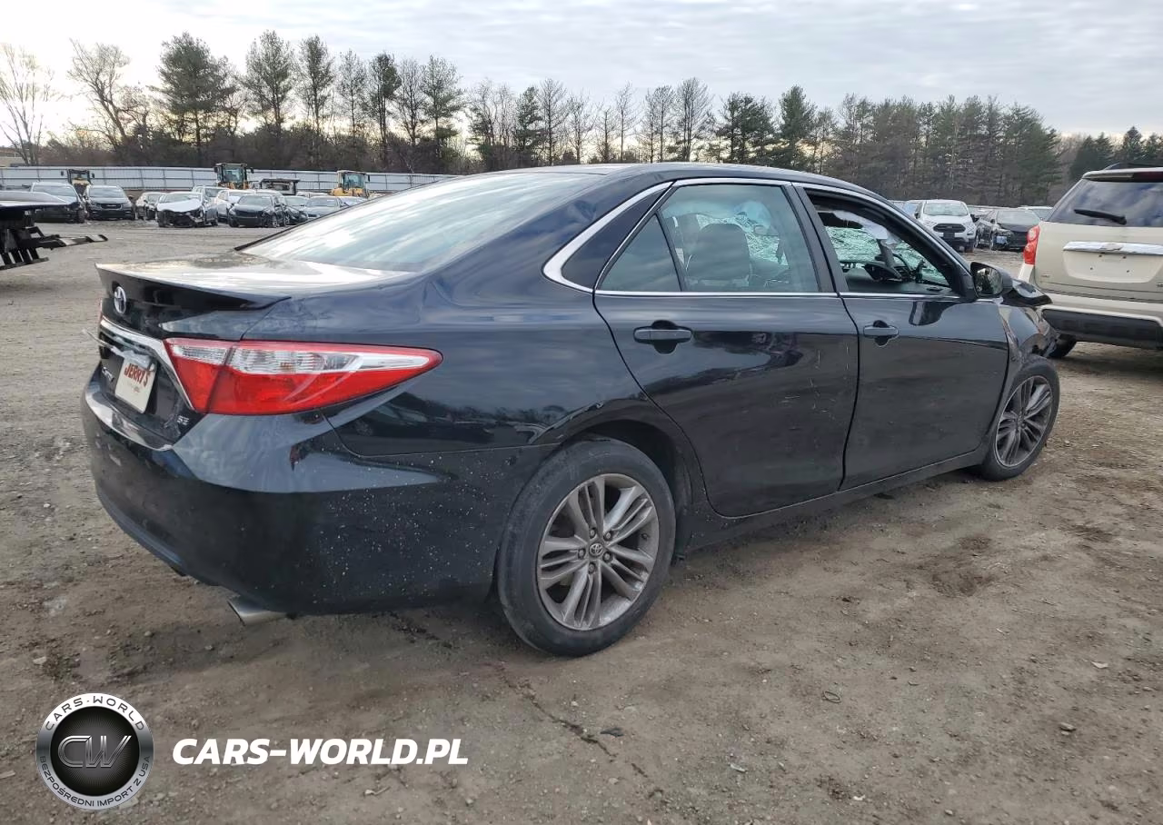 2017 Toyota Camry Le VIN:4T1BF1FK7HU668187 - 3