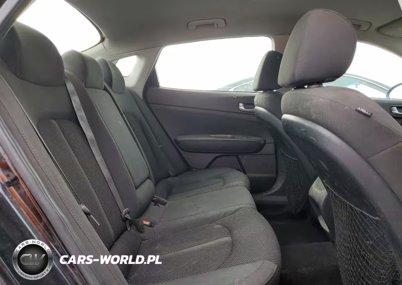 2019 Kia Optima Lx VIN:5XXGT4L34KG332060 - 10