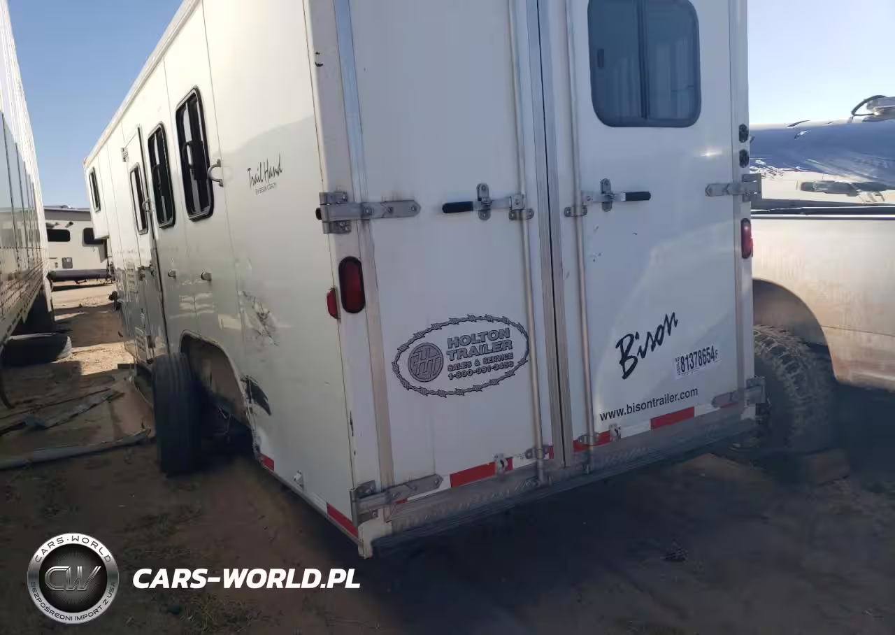 BISO HORSE-CAMP VIN:51Y335923B200074 - 3